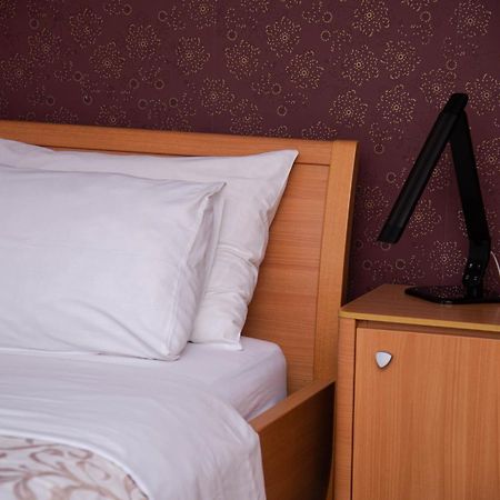 Hotel Dvor Bijelo Polje Esterno foto