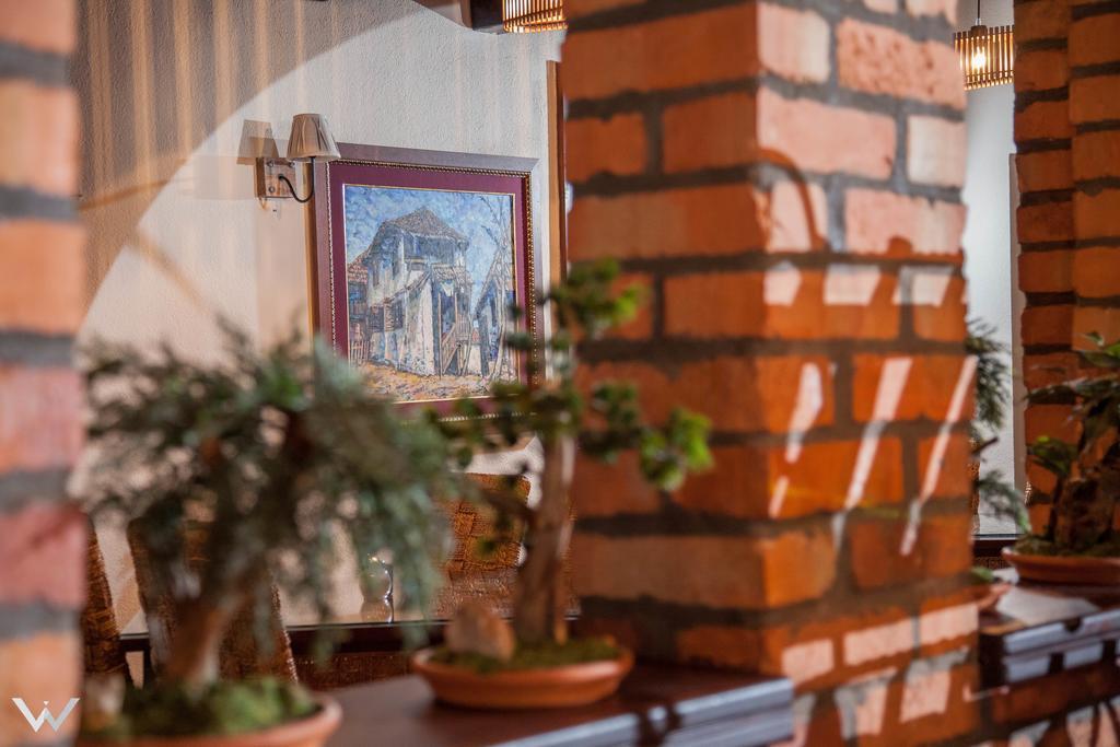 Hotel Dvor Bijelo Polje Esterno foto
