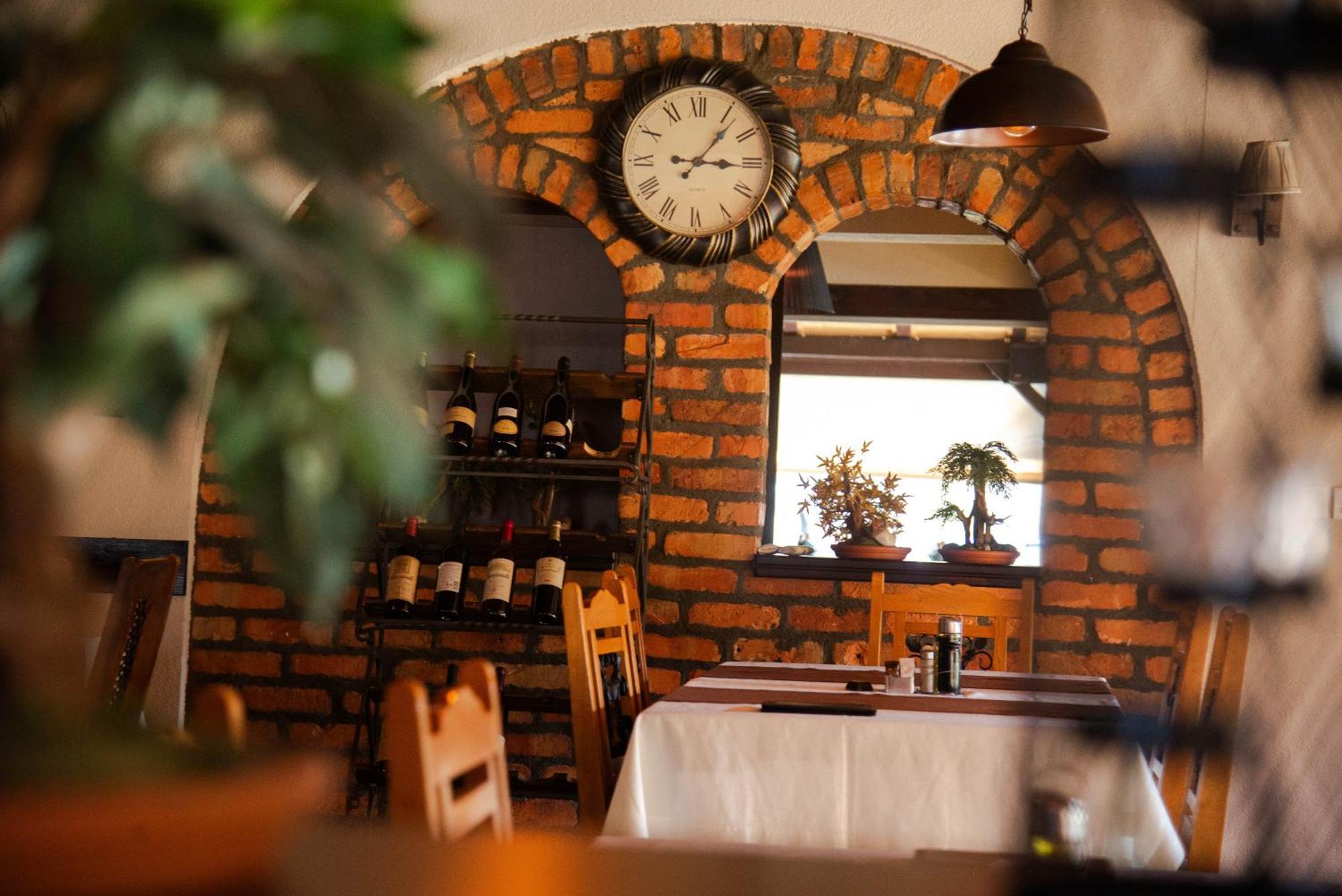 Hotel Dvor Bijelo Polje Esterno foto