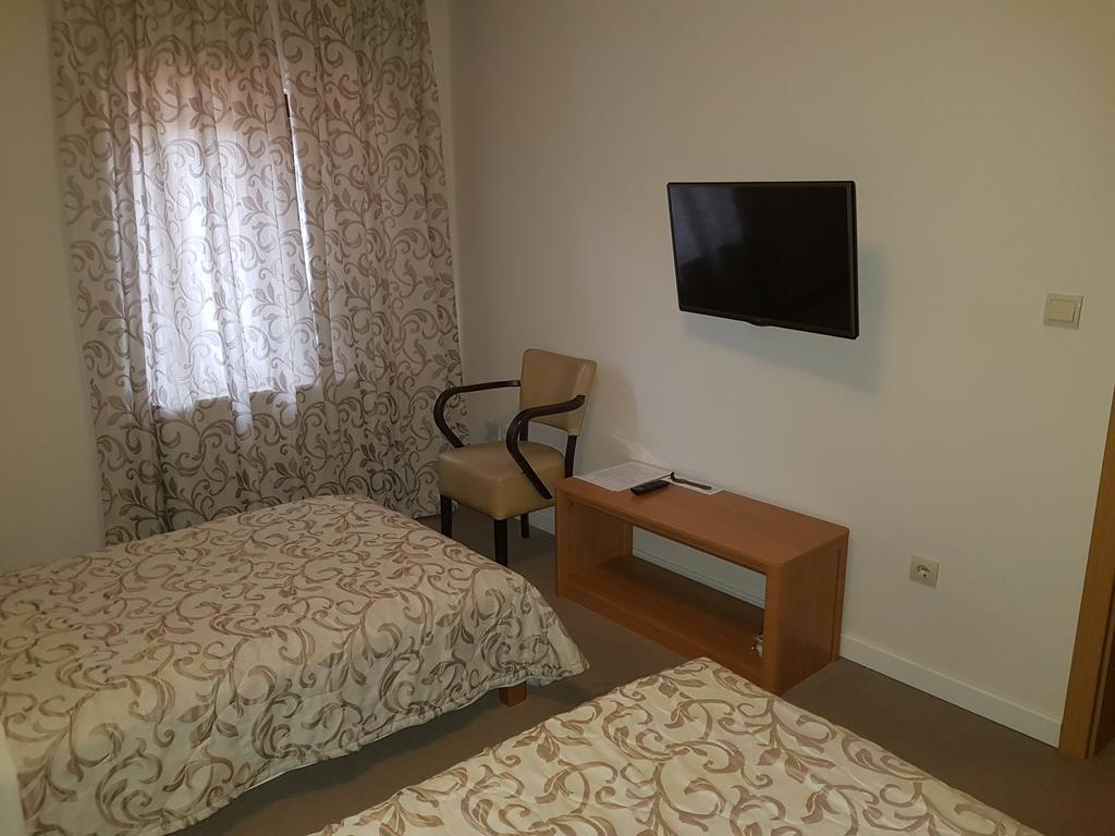 Hotel Dvor Bijelo Polje Esterno foto